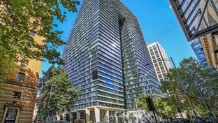 Astra Melbourne CBD-Collins Arch
