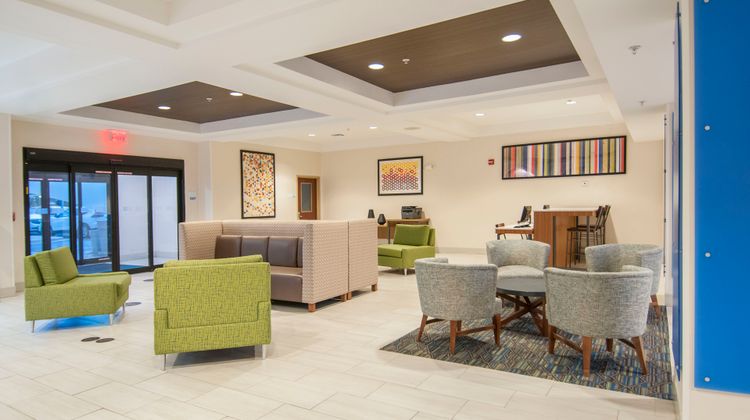 Holiday Inn Express Biloxi-Ocean Springs Lobby