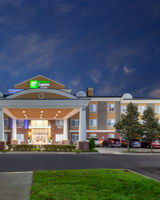 Holiday Inn Express & Suites Woodhaven