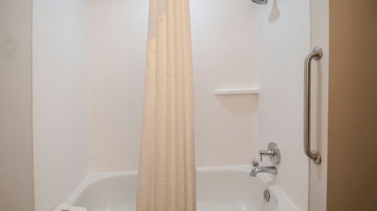 Holiday Inn Express Biloxi-Ocean Springs Room