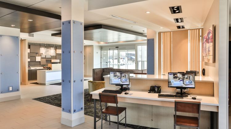 Holiday Inn Express & Suites MetroCenter Other