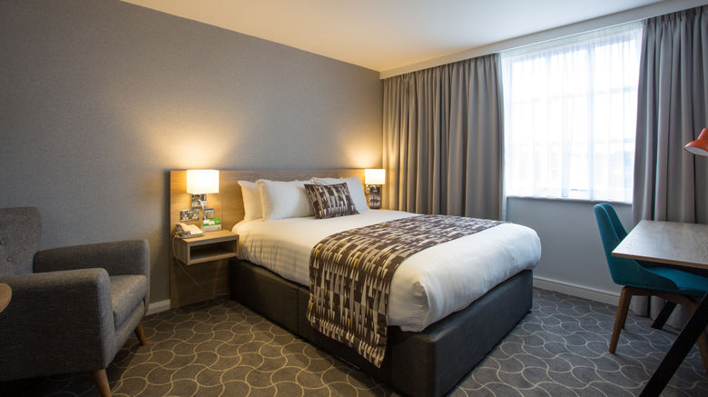 <b>Holiday Inn Ellesmere Port Room</b>. Images powered by <a href="https://www.leonardoworldwide.com/" title="Leonardo Worldwide" target="_blank">Leonardo</a>.