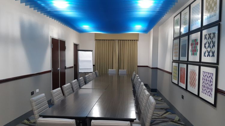 Holiday Inn Express Hotel & Suites Meeting