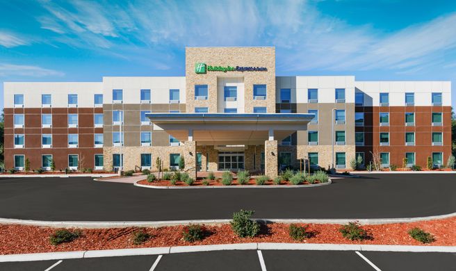 Holiday Inn Express/Suites Yosemite Area Exterior