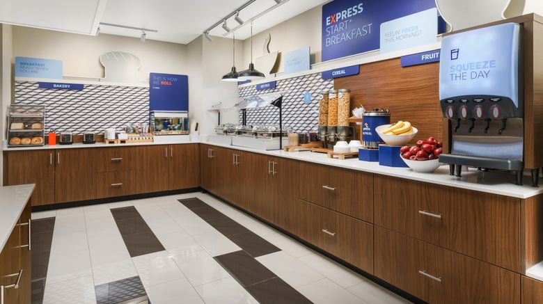 <b>Holiday Inn Express/Suites Yosemite Area Restaurant</b>. Images powered by <a href="https://www.leonardoworldwide.com/" title="Leonardo Worldwide" target="_blank">Leonardo</a>.