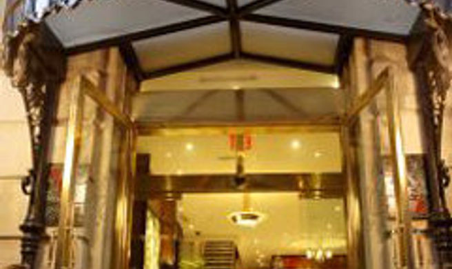 Washington Square Hotel Exterior