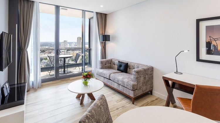 Meriton Suites Southport Suite