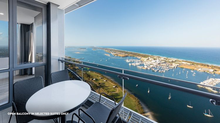 Meriton Suites Southport Suite