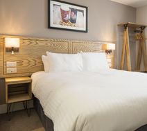 Ravens Cliff Marstons Inns Room