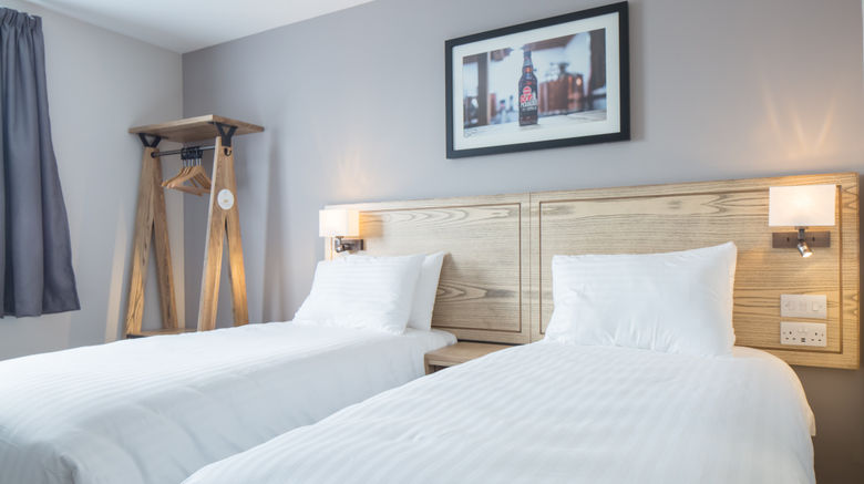 <b>Ravens Cliff Marstons Inns Room</b>. Images powered by <a href="https://www.leonardoworldwide.com/" title="Leonardo Worldwide" target="_blank">Leonardo</a>.