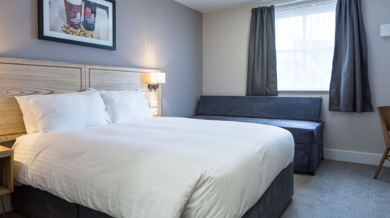 <b>Ravens Cliff Marstons Inns Room</b>. Images powered by <a href="https://www.leonardoworldwide.com/" title="Leonardo Worldwide" target="_blank">Leonardo</a>.