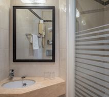 Hotel London Room