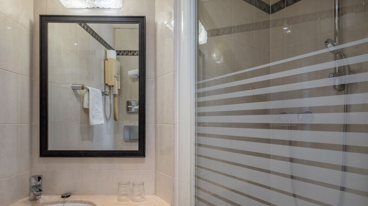 Hotel London Room