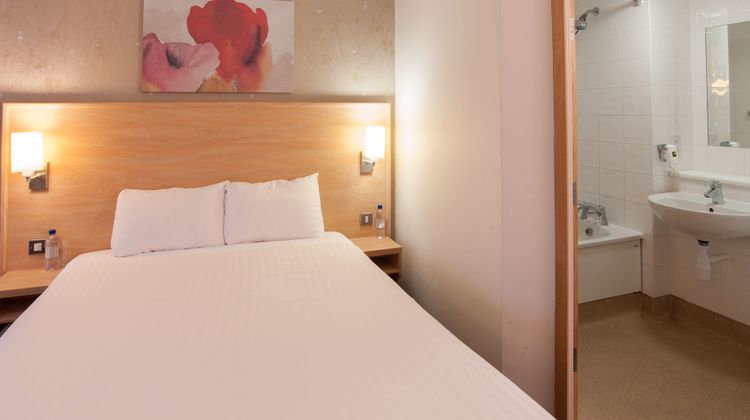 Meadow Farm Marstons Inns Room