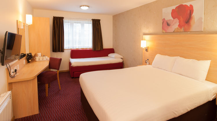 Meadow Farm Marstons Inns Room