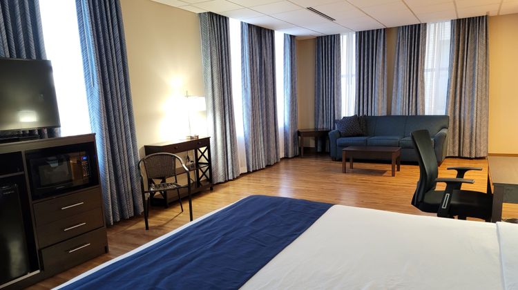 Ariel Broadway Hotel Room