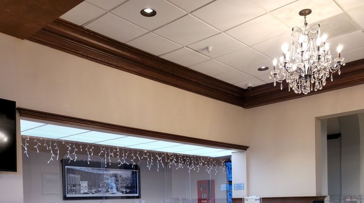 Ariel Broadway Hotel Lobby