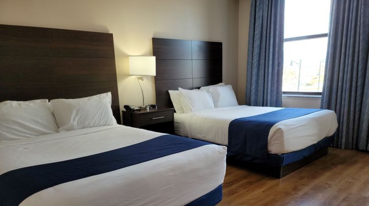Ariel Broadway Hotel Room
