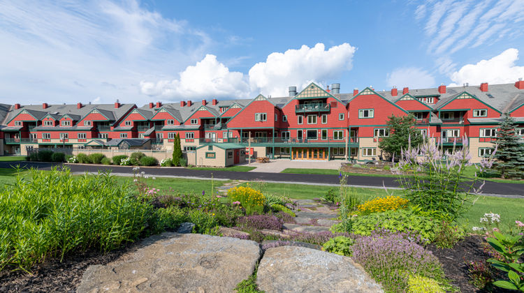 Grand Summit Resort Exterior