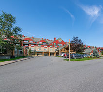 Grand Summit Resort Exterior