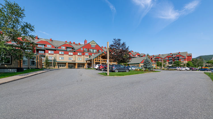 Grand Summit Resort Exterior
