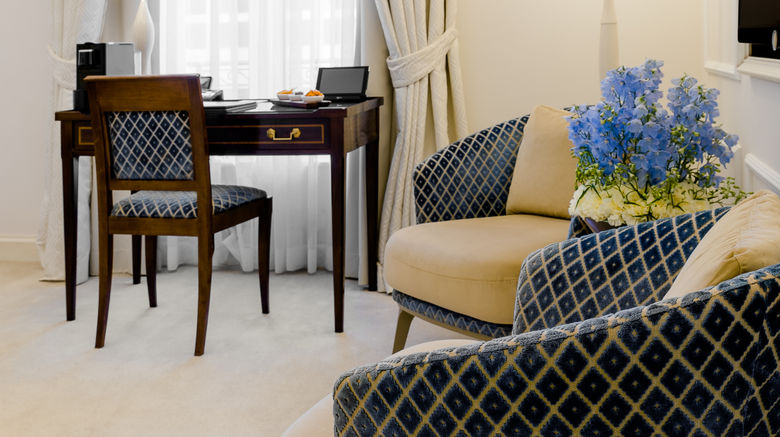 <b>Excelsior Hotel Ernst Room</b>. Images powered by <a href="https://www.leonardoworldwide.com/" title="Leonardo Worldwide" target="_blank">Leonardo</a>.