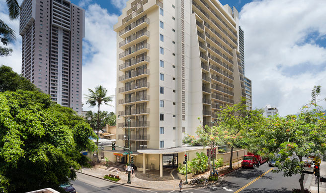 Ohia Waikiki Studio Suites Exterior
