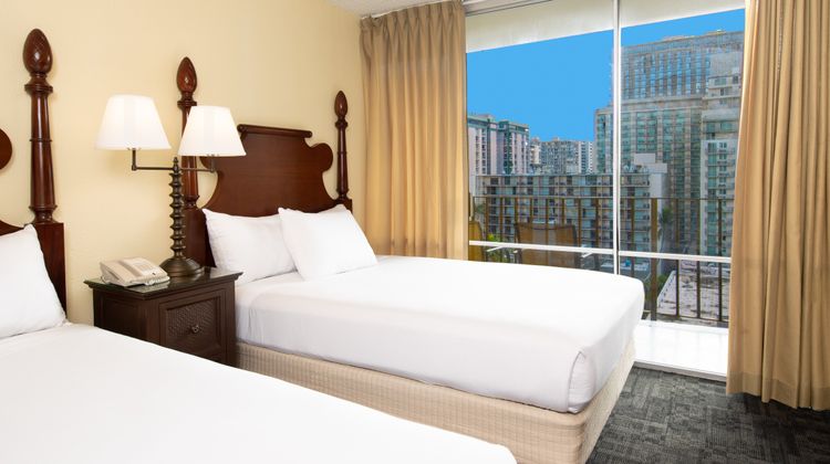 Ohia Waikiki Studio Suites Room