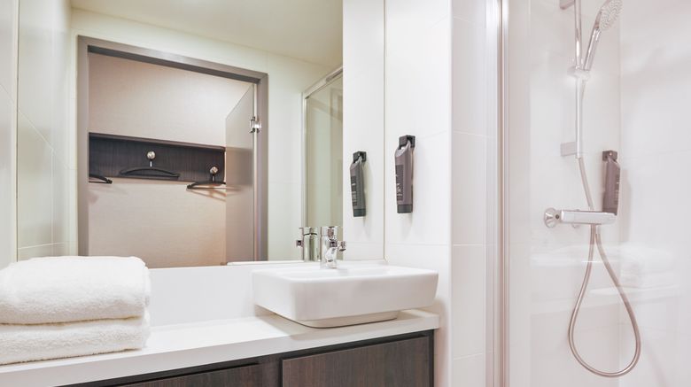 <b>easyHotel Charles de Gaulle Villepinte Room</b>. Images powered by <a href="https://www.leonardoworldwide.com/" title="Leonardo Worldwide" target="_blank">Leonardo</a>.