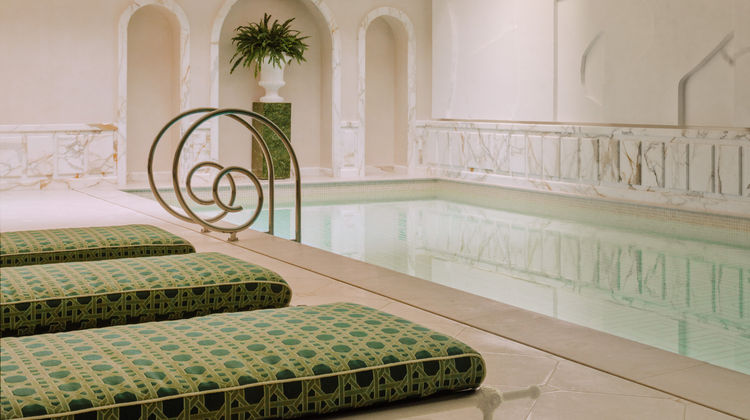 Saint James Paris Pool
