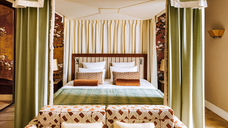 Saint James Paris Room