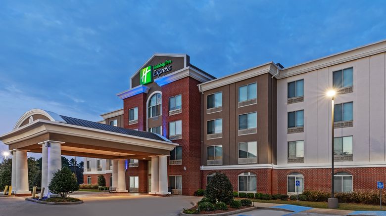 <b>Holiday Inn Express Hotel & Suites Exterior</b>. Images powered by <a href="https://www.leonardoworldwide.com/" title="Leonardo Worldwide" target="_blank">Leonardo</a>.