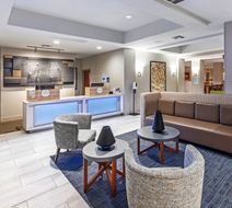 Holiday Inn Express Hotel & Suites Lobby