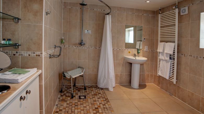 <b>Pettifers Freehouse Hotel Room</b>. Images powered by <a href="https://www.leonardoworldwide.com/" title="Leonardo Worldwide" target="_blank">Leonardo</a>.