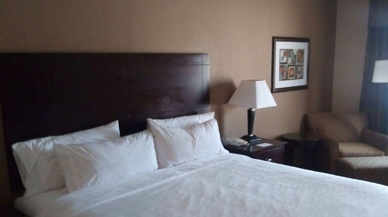 <b>Holiday Inn Express Hotel & Suites Room</b>. Images powered by <a href="https://www.leonardoworldwide.com/" title="Leonardo Worldwide" target="_blank">Leonardo</a>.