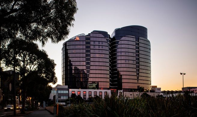 Melbourne Marriott Hotel Docklands Exterior