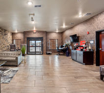 Cobblestone Hotel & Suites Little Chute Lobby