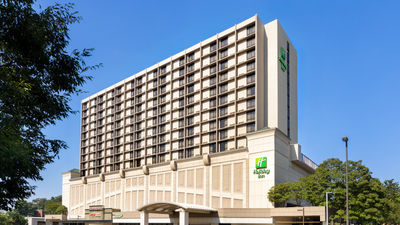 Holiday Inn National Airport