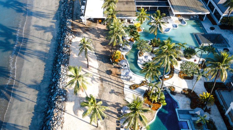 <b>Sheraton Fiji Golf & Beach Resort Pool</b>. Images powered by <a href="https://www.leonardoworldwide.com/" title="Leonardo Worldwide" target="_blank">Leonardo</a>.