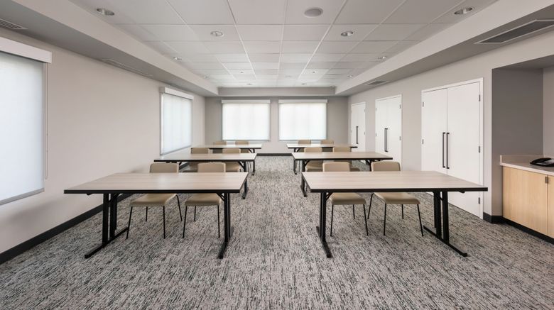 <b>TownePlace Suites West Kelowna Meeting</b>. Images powered by <a href="https://www.leonardoworldwide.com/" title="Leonardo Worldwide" target="_blank">Leonardo</a>.