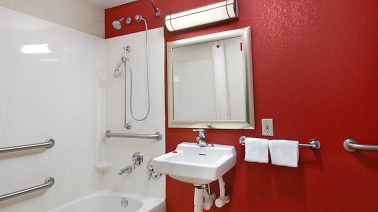 <b>Red Roof PLUS+ Statesville Room</b>. Images powered by <a href="https://www.leonardoworldwide.com/" title="Leonardo Worldwide" target="_blank">Leonardo</a>.