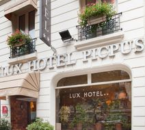 Lux Hotel Picpus Exterior