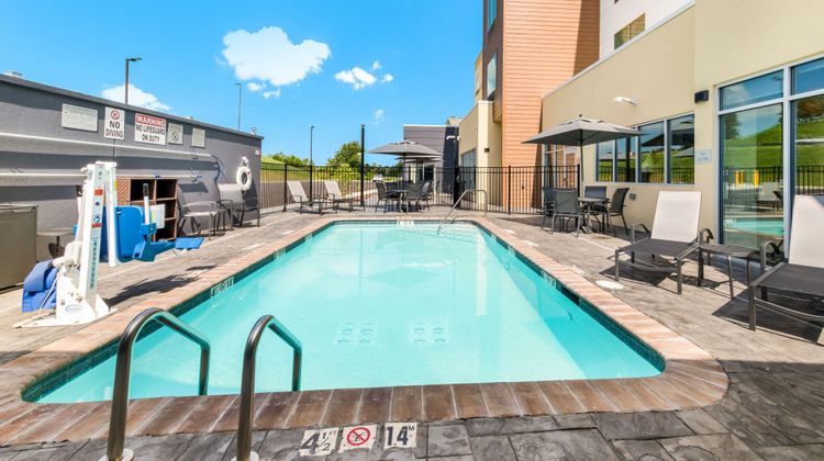 Fairfield Inn & Suites Knoxville Clinton Pool