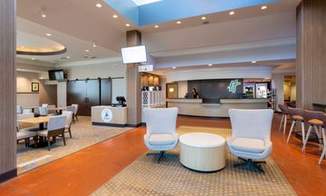 Holiday Inn Hotel & Suites