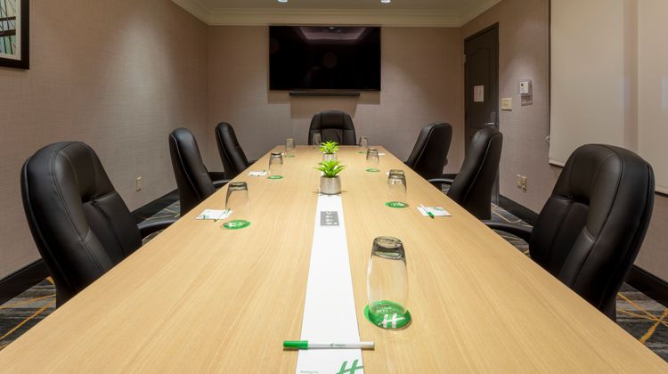 Holiday Inn Hotel & Suites Meeting