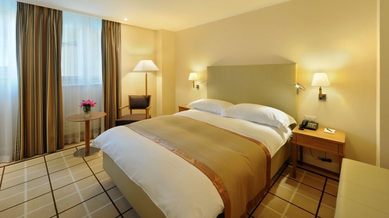 <b>Hotel de la Paix Room</b>. Images powered by <a href="https://www.leonardoworldwide.com/" title="Leonardo Worldwide" target="_blank">Leonardo</a>.