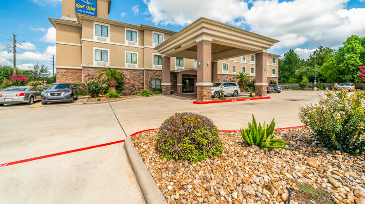 Rest Well Inn and Suites Houston I-45 N Exterior
