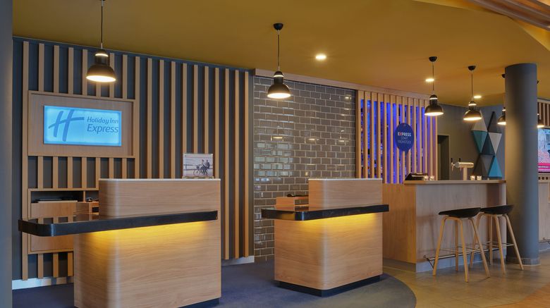 <b>Holiday Inn Express Dortmund Lobby</b>. Images powered by <a href="https://www.leonardoworldwide.com/" title="Leonardo Worldwide" target="_blank">Leonardo</a>.