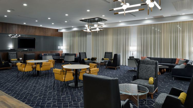 Courtyard Raleigh Cary/Crossroads Lobby