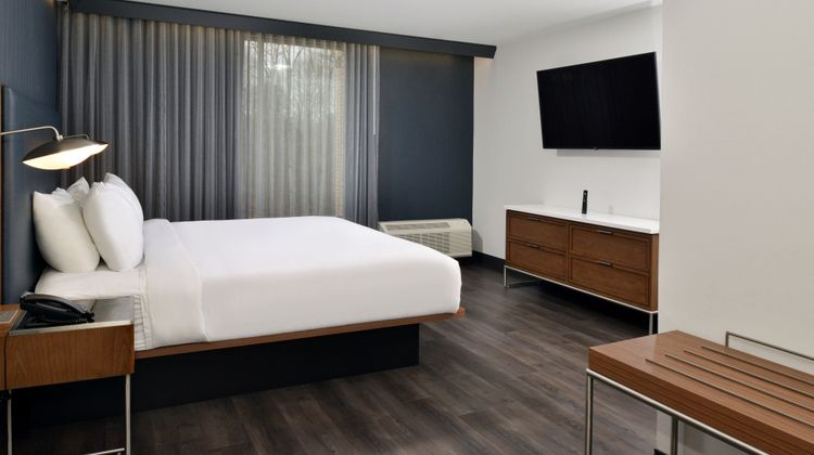 Courtyard Raleigh Cary/Crossroads Suite